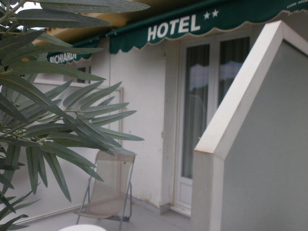 Hotel Le Richiardi Carqueiranne Eksteriør bilde