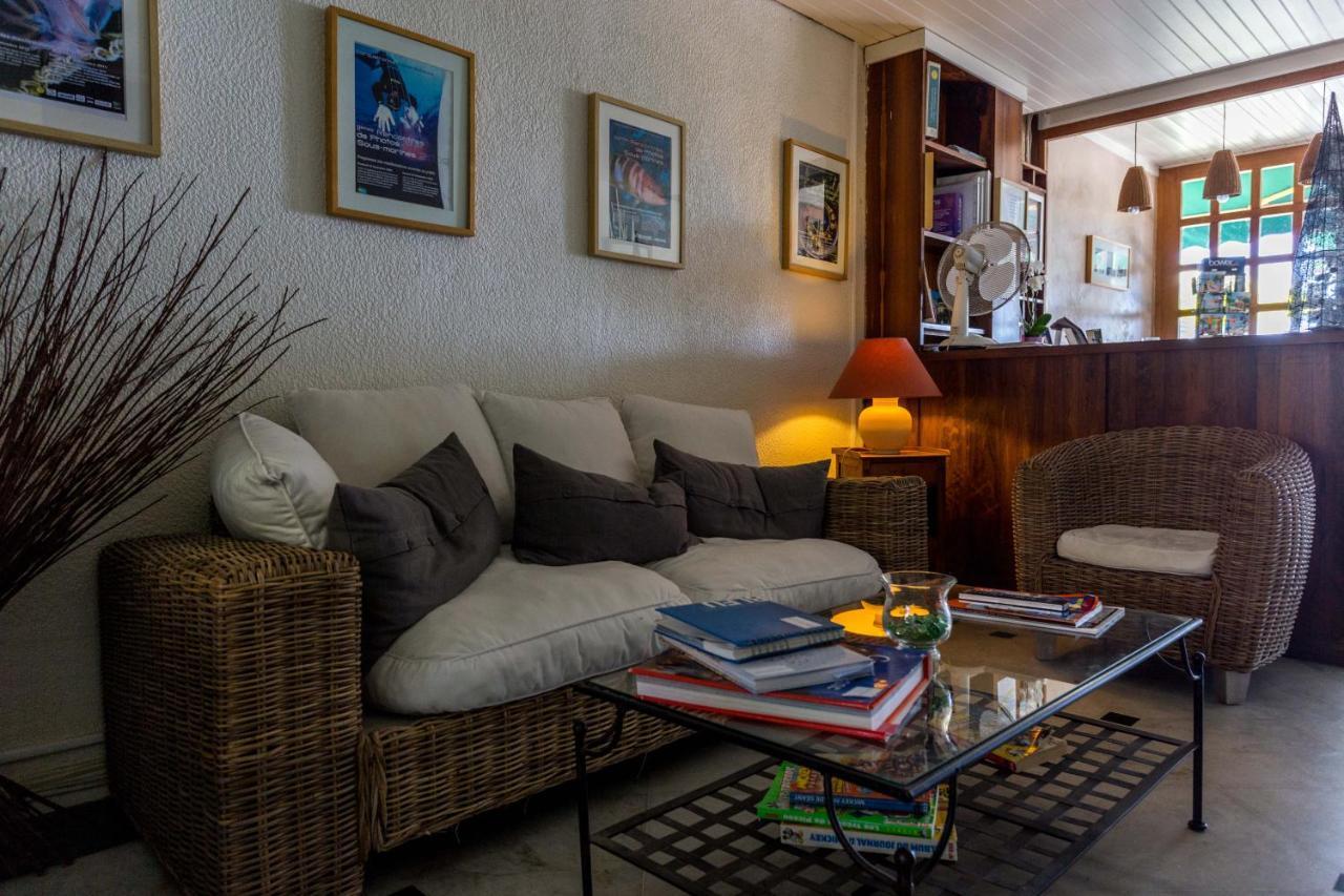 Hotel Le Richiardi Carqueiranne Eksteriør bilde